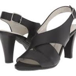 Eric Michael Rio Black Leather Sandal Pump